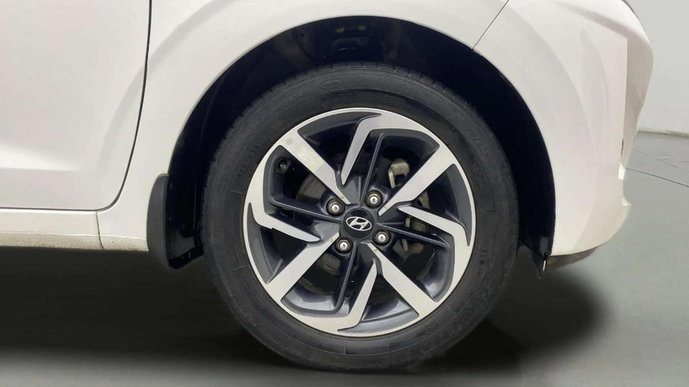 2021 Hyundai GRAND I10 NIOS ASTA AMT 1.2 KAPPA VTVT, Petrol, Automatic, 55,902 km, Right Front Wheel