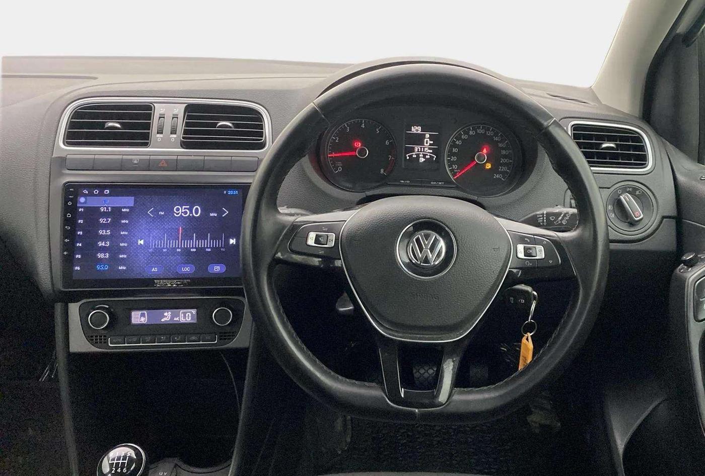 2020 Volkswagen Polo HIGHLINE PLUS 1.0, Petrol, Manual, 37,218 km, Steering Wheel Close Up