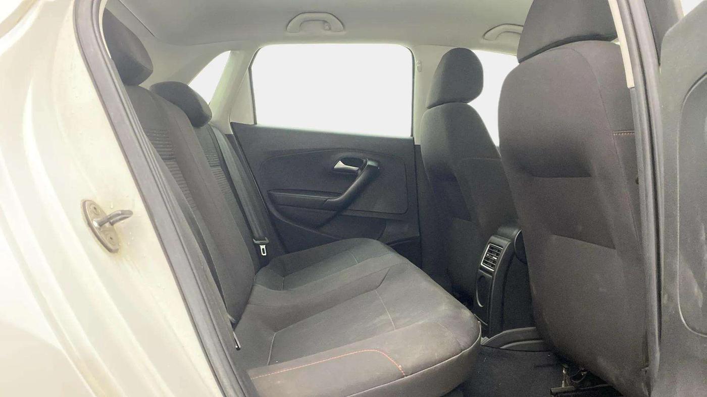 2020 Volkswagen Polo HIGHLINE PLUS 1.0, Petrol, Manual, 37,218 km, Right Side Rear Door Cabin