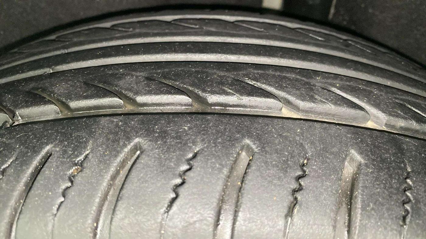 2014 Ford Ecosport TITANIUM 1.5L DIESEL, Diesel, Manual, 59,361 km, Left Rear Tyre Tread