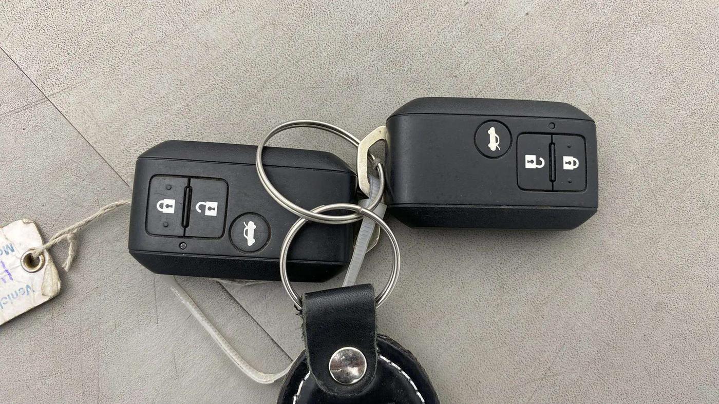 2018 Maruti Dzire ZXI AMT, Petrol, Automatic, 80,064 km, Key Close Up