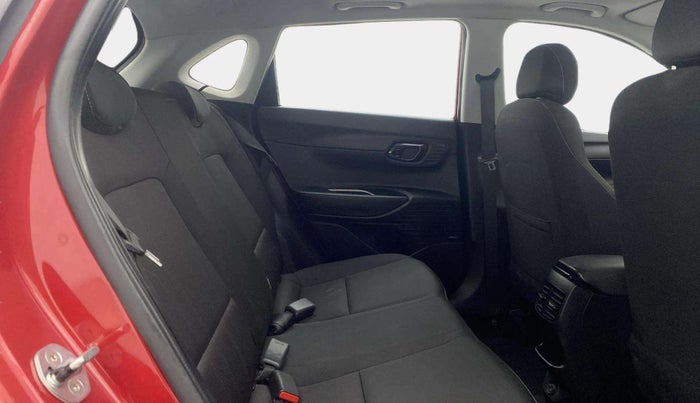 2022 Hyundai NEW I20 ASTA 1.2 MT, Petrol, Manual, 15,414 km, Right Side Rear Door Cabin