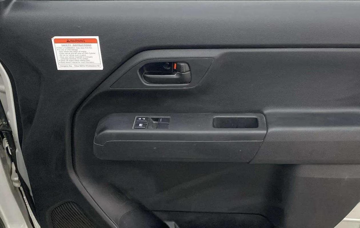 2023 Maruti New Wagon-R LXI CNG 1.0, CNG, Manual, 13,510 km, Driver Side Door Panels Control