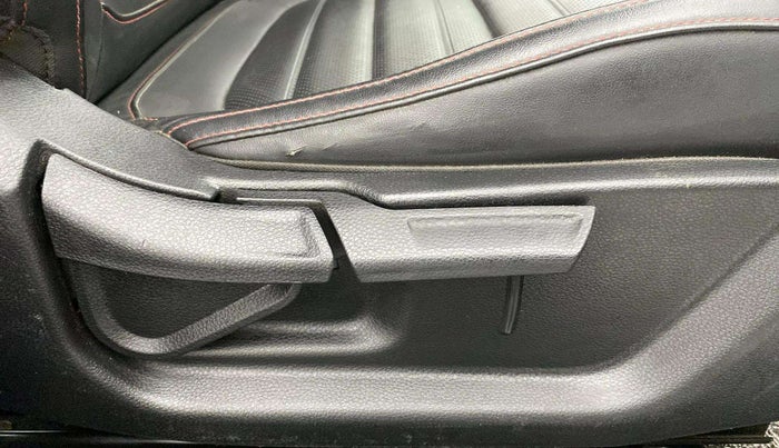 2020 KIA SELTOS GTK 1.4 PETROL, Petrol, Manual, 38,490 km, Driver Side Adjustment Panel