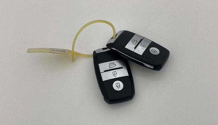 2020 KIA SELTOS GTK 1.4 PETROL, Petrol, Manual, 38,490 km, Key Close Up