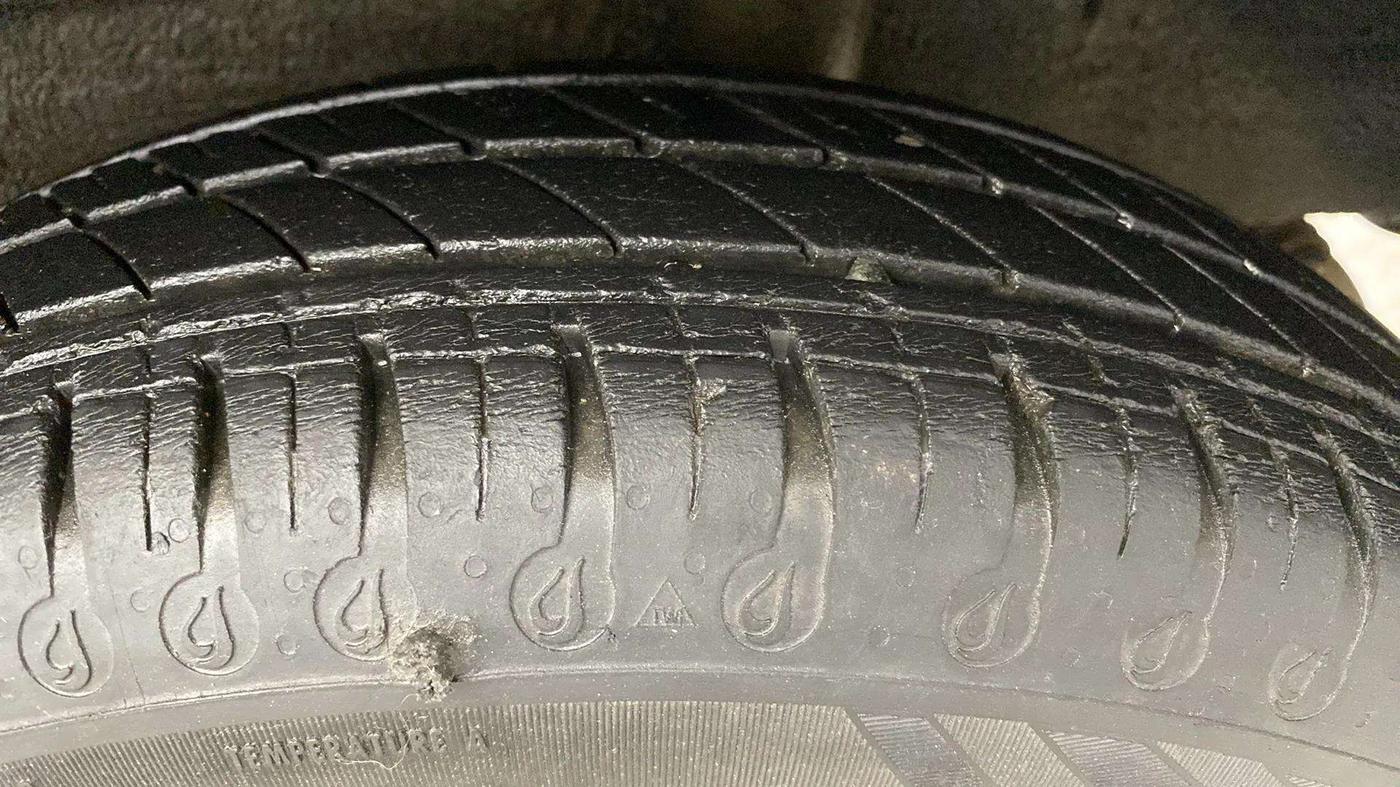 2021 Renault Kwid RXT 1.0 (O), Petrol, Manual, 12,808 km, Left Rear Tyre Tread