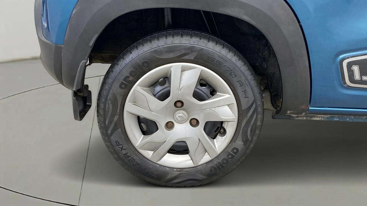 2021 Renault Kwid RXT 1.0 (O), Petrol, Manual, 12,808 km, Right Rear Wheel