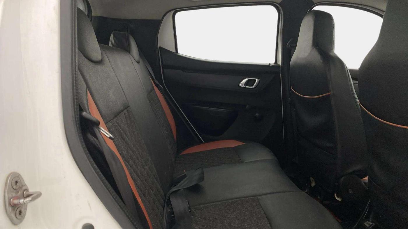 2019 Renault Kwid RXT 1.0 (O), Petrol, Manual, 40,174 km, Right Side Rear Door Cabin