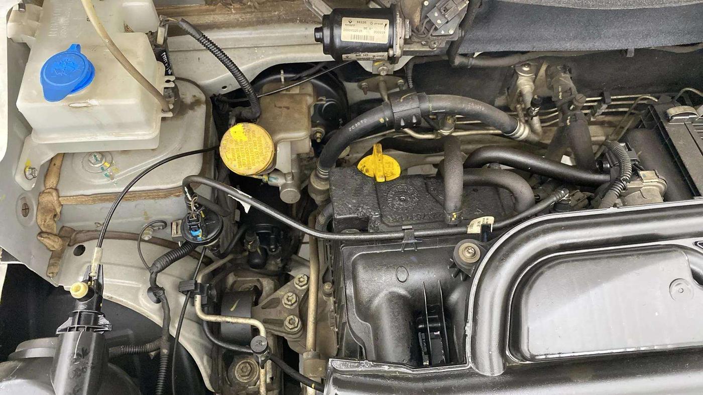 2019 Renault Kwid RXT 1.0 (O), Petrol, Manual, 40,174 km, Engine View - Right