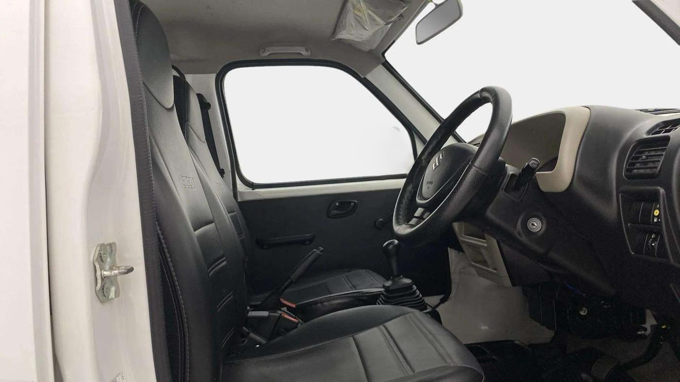 2022 Maruti Eeco 5 STR AC CNG (O), CNG, Manual, 27,365 km, Right Side Front Door Cabin