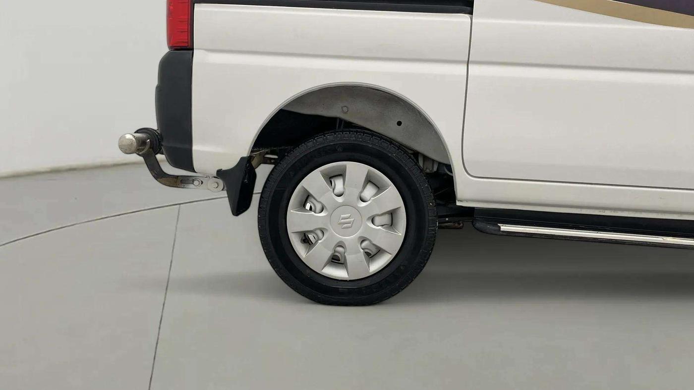 2022 Maruti Eeco 5 STR AC CNG (O), CNG, Manual, 27,365 km, Right Rear Wheel