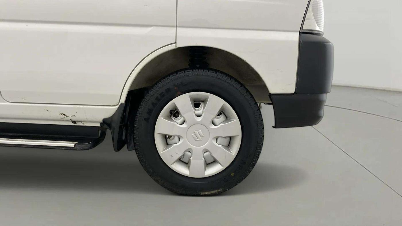 2022 Maruti Eeco 5 STR AC CNG (O), CNG, Manual, 27,365 km, Right Front Wheel