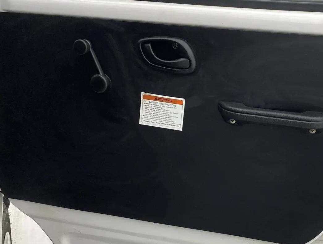 2022 Maruti Eeco 5 STR AC CNG (O), CNG, Manual, 27,365 km, Driver Side Door Panels Control