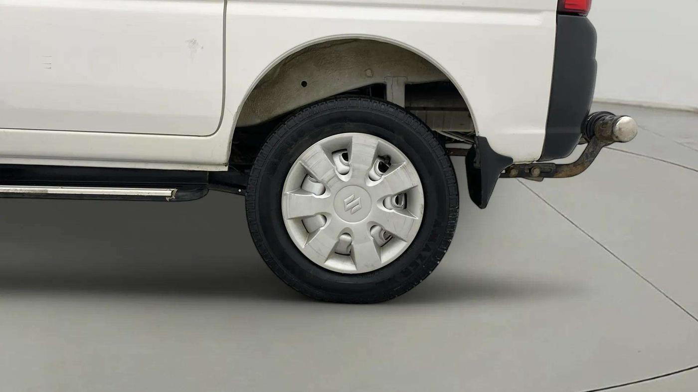 2022 Maruti Eeco 5 STR AC CNG (O), CNG, Manual, 27,365 km, Left Rear Wheel
