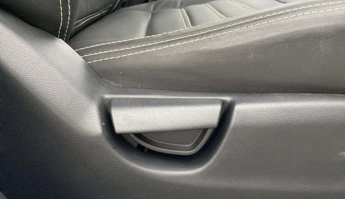 2021 Hyundai NEW SANTRO SPORTZ MT, Petrol, Manual, 20,802 km, Driver Side Adjustment Panel