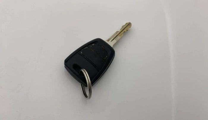2021 Hyundai NEW SANTRO SPORTZ MT, Petrol, Manual, 20,802 km, Key Close Up