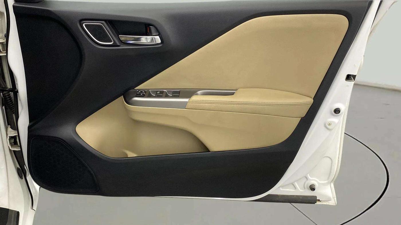2018 Honda City 1.5L I-VTEC ZX CVT, Petrol, Automatic, 27,292 km, Driver Side Door Panels Control