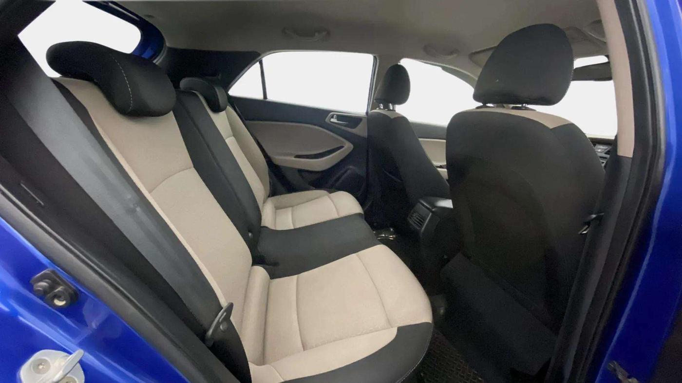 2015 Hyundai Elite i20 ASTA 1.2, Petrol, Manual, 53,445 km, Right Side Rear Door Cabin