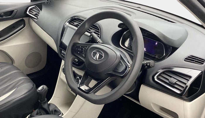 2023 Tata TIGOR XZ CNG, CNG, Manual, 15,781 km, Steering wheel - Sound system control not functional