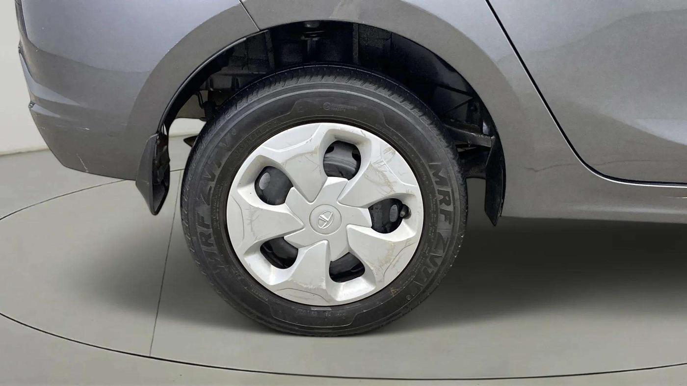 2023 Tata TIGOR XZ CNG, CNG, Manual, 15,812 km, Right Rear Wheel