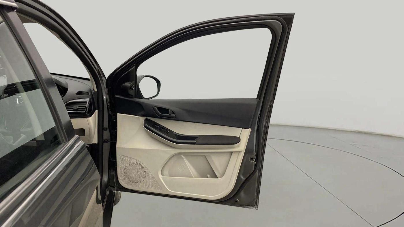 2023 Tata TIGOR XZ CNG, CNG, Manual, 15,812 km, RHS Front Door