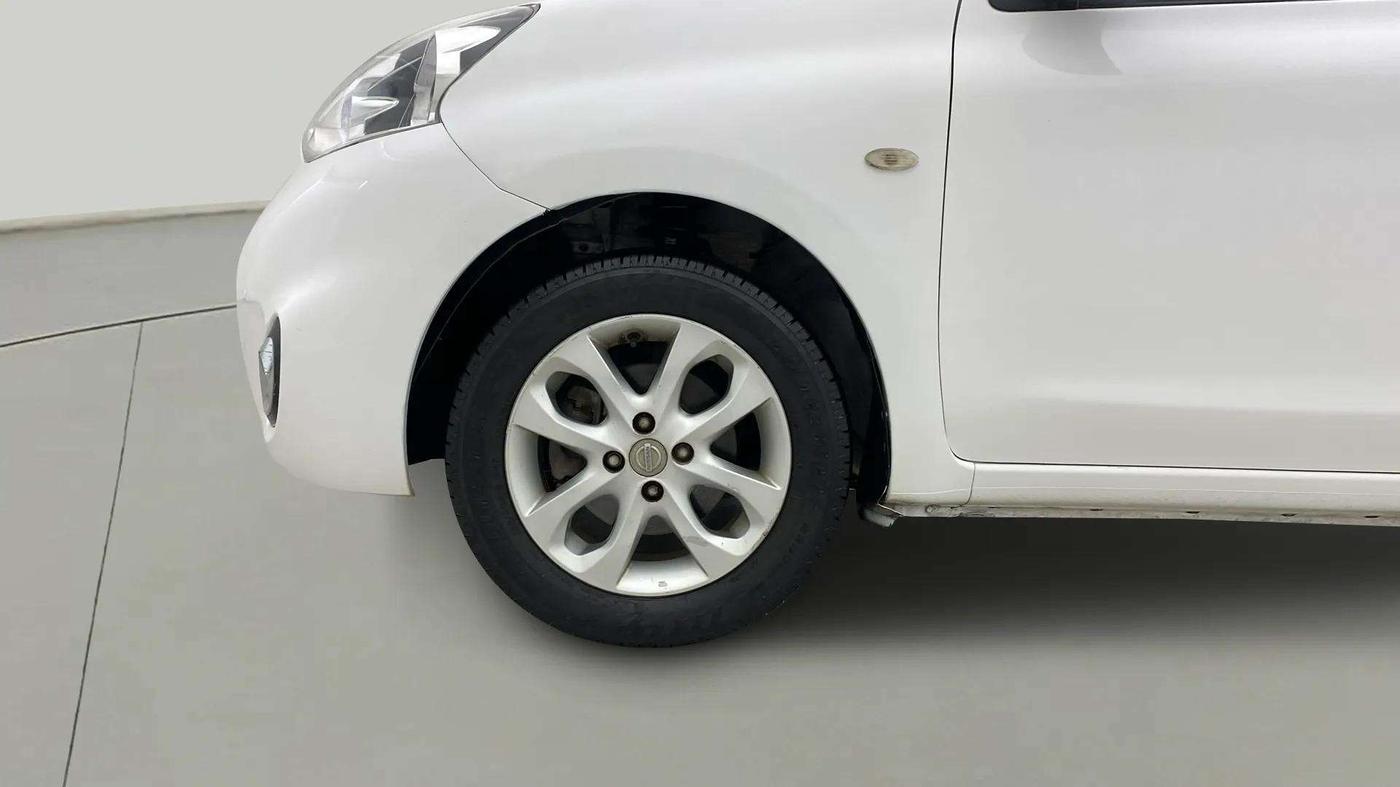 2015 Nissan Micra XV CVT, CNG, Automatic, 96,432 km, Left Front Wheel