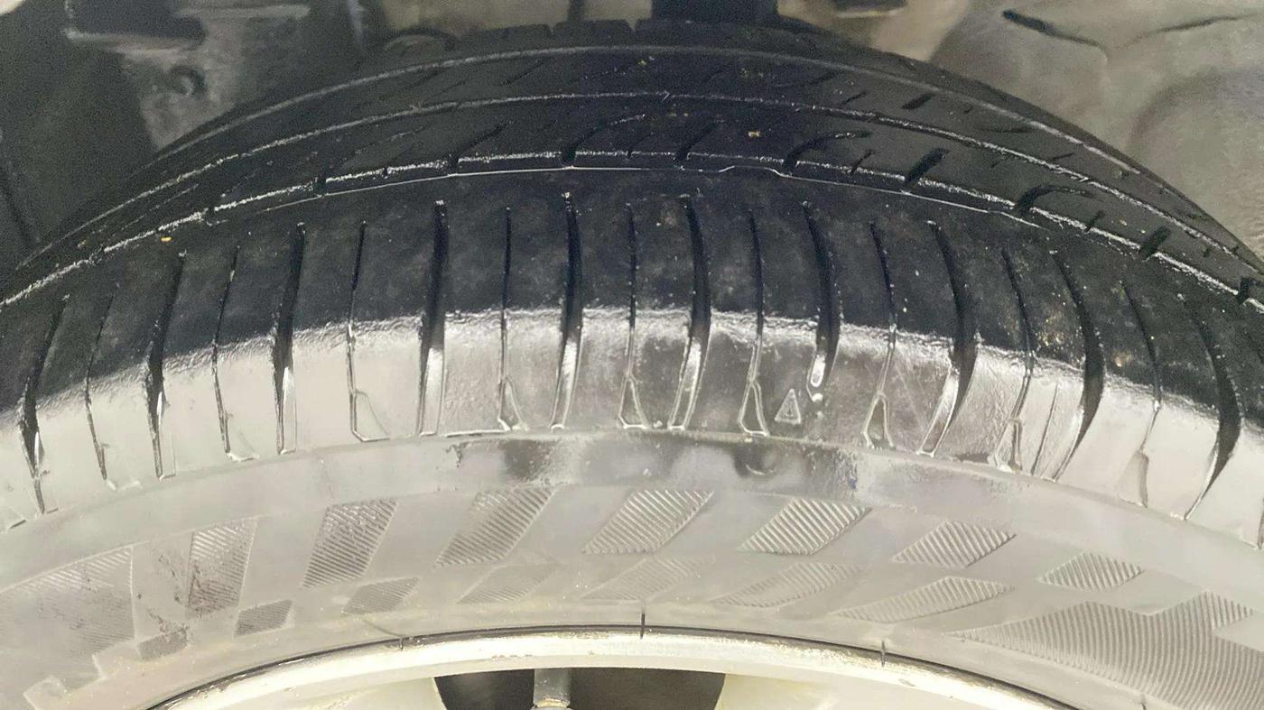 2015 Nissan Micra XV CVT, CNG, Automatic, 96,432 km, Left Front Tyre Tread