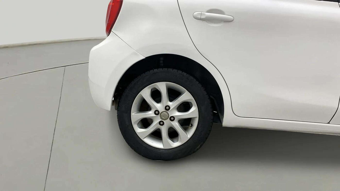 2015 Nissan Micra XV CVT, CNG, Automatic, 96,432 km, Right Rear Wheel