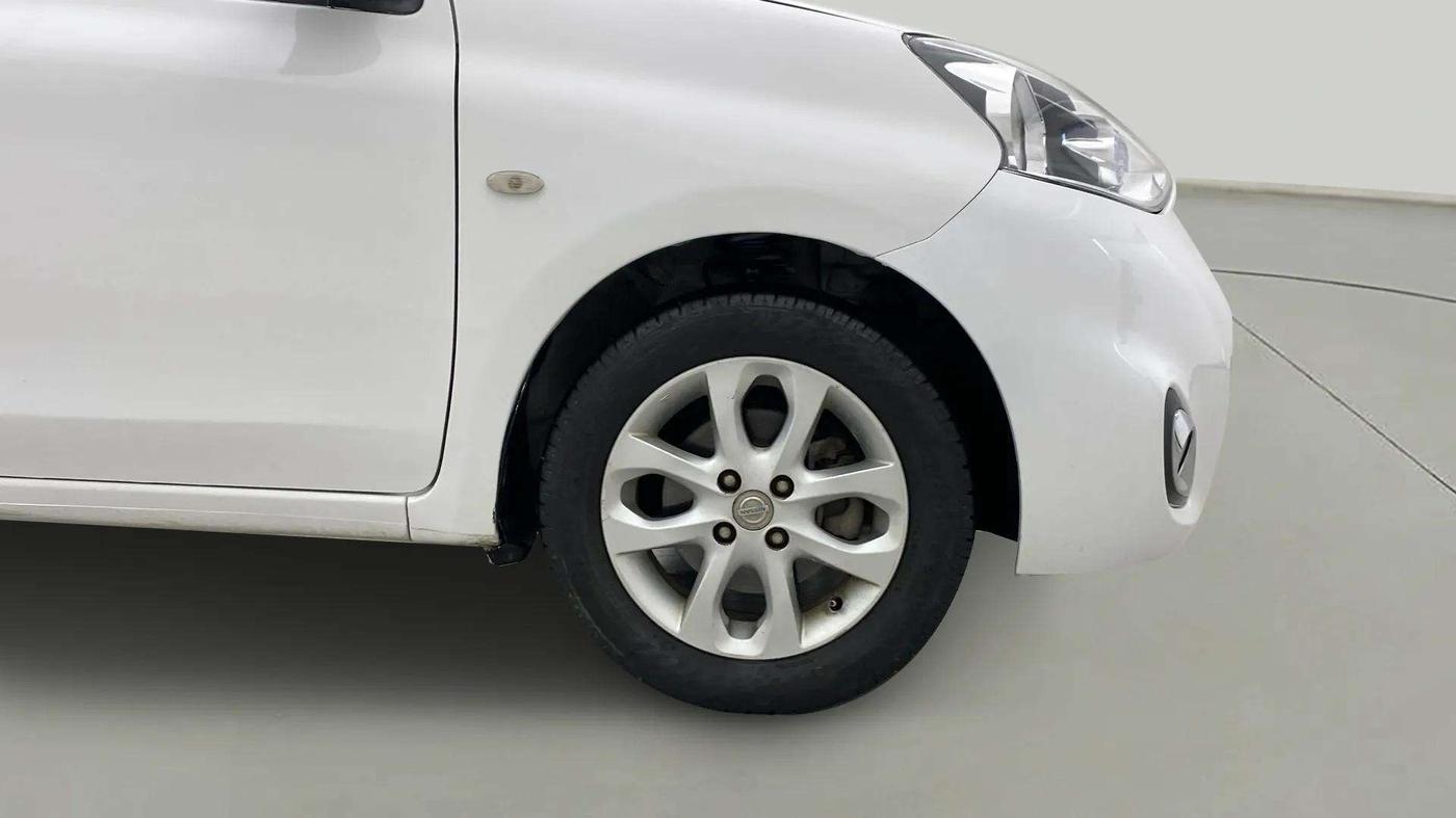 2015 Nissan Micra XV CVT, CNG, Automatic, 96,432 km, Right Front Wheel