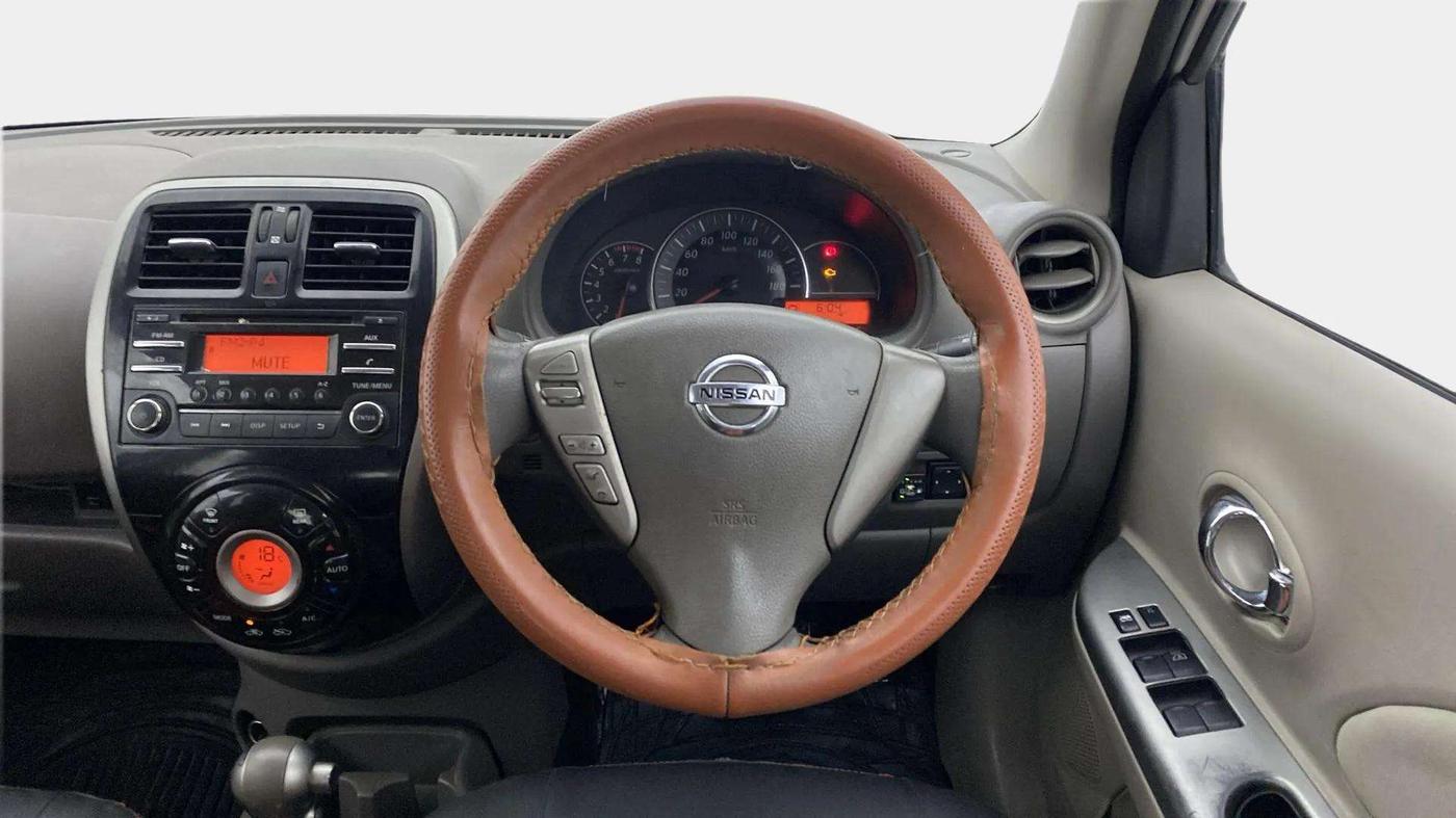 2015 Nissan Micra XV CVT, CNG, Automatic, 96,432 km, Steering Wheel Close Up