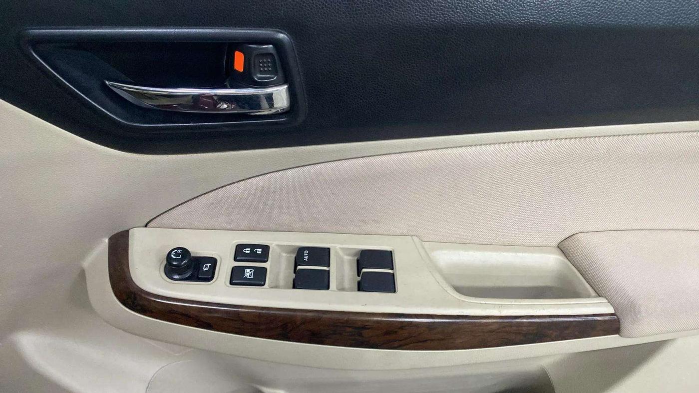 2019 Maruti Dzire ZXI, Petrol, Manual, 55,304 km, Driver Side Door Panels Control