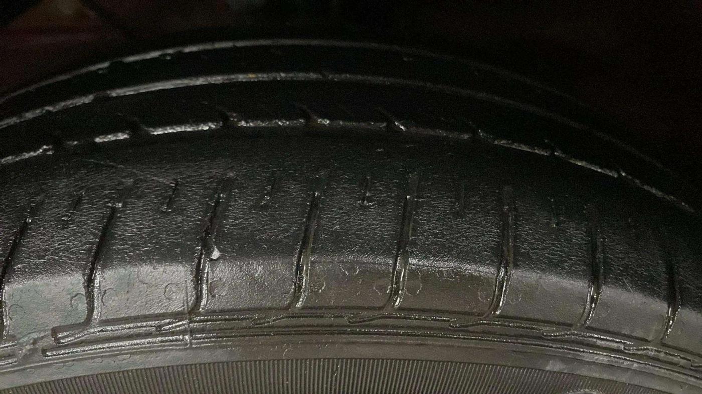 2019 Maruti Dzire ZXI, Petrol, Manual, 55,304 km, Left Front Tyre Tread