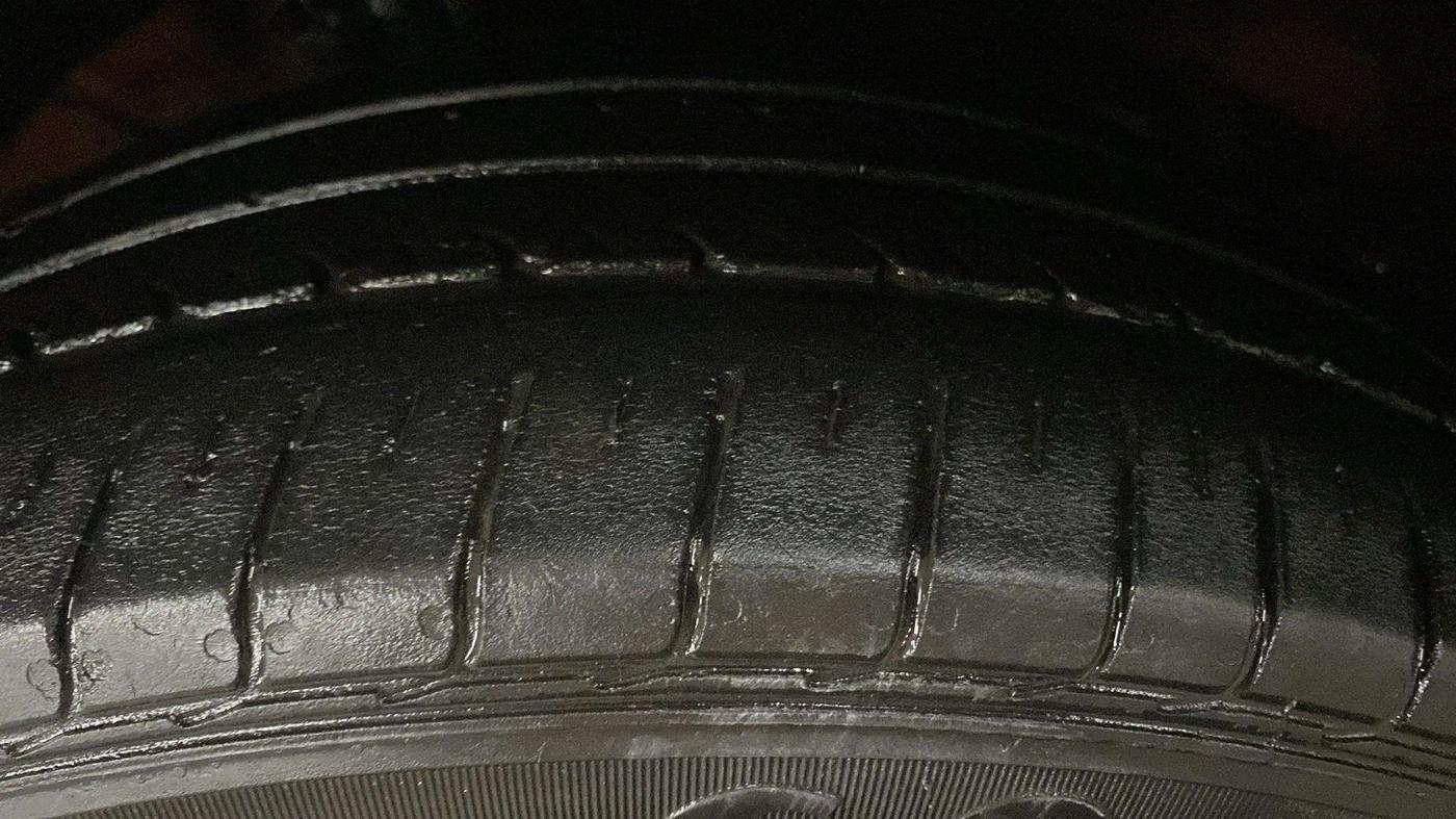 2019 Maruti Dzire ZXI, Petrol, Manual, 55,304 km, Right Front Tyre Tread