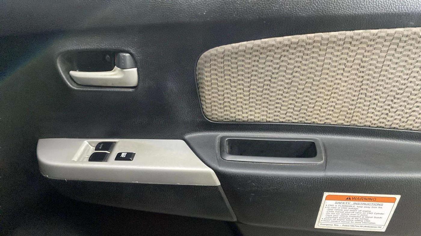 2014 Maruti Wagon R 1.0 LXI CNG, CNG, Manual, 62,851 km, Driver Side Door Panels Control