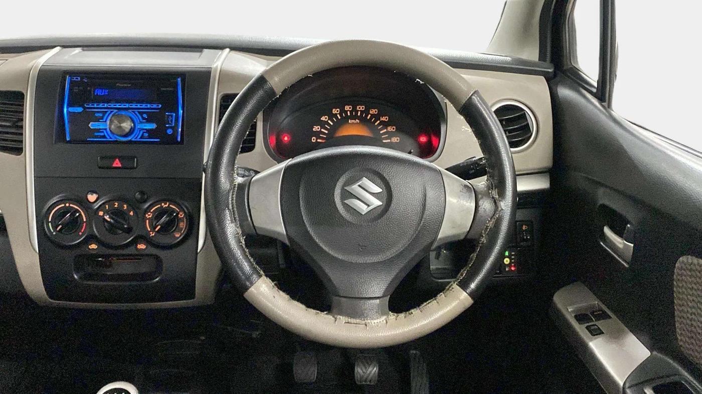 2014 Maruti Wagon R 1.0 LXI CNG, CNG, Manual, 62,851 km, Steering Wheel Close Up