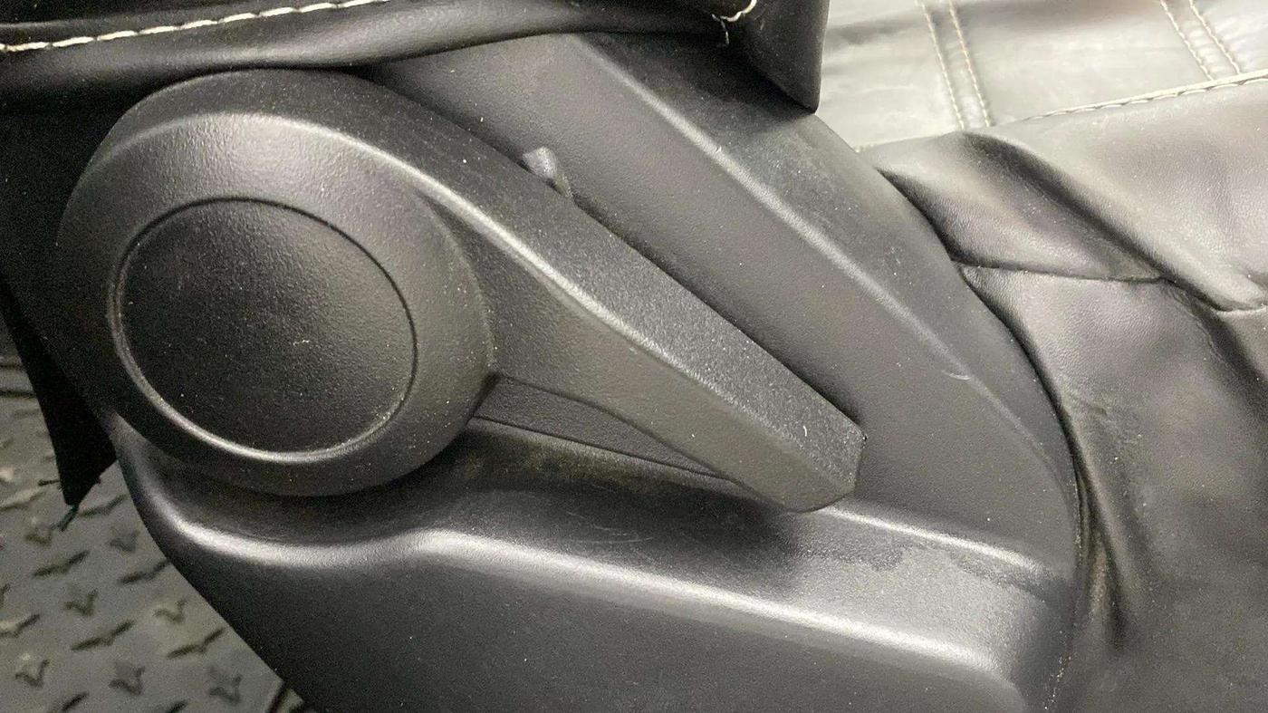 2021 Tata ALTROZ XM PLUS PETROL, Petrol, Manual, 24,877 km, Driver Side Adjustment Panel