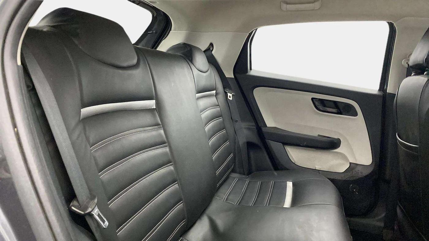 2021 Tata ALTROZ XM PLUS PETROL, Petrol, Manual, 24,877 km, Right Side Rear Door Cabin