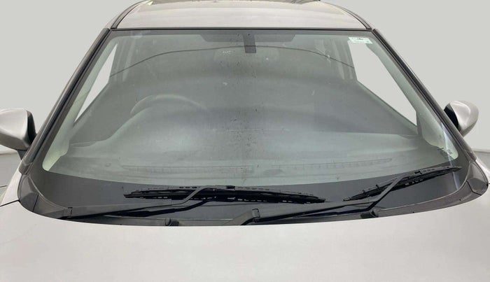 2016 Maruti Baleno ALPHA PETROL 1.2, Petrol, Manual, 60,523 km, Front Windshield