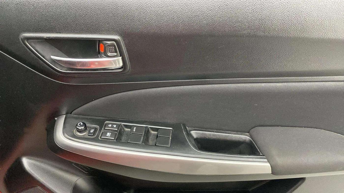 2020 Maruti Swift ZXI PLUS, Petrol, Manual, 46,861 km, Driver Side Door Panels Control