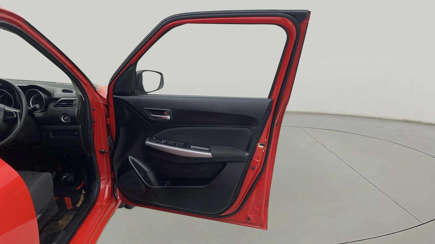 2020 Maruti Swift ZXI PLUS, Petrol, Manual, 46,861 km, RHS Front Door