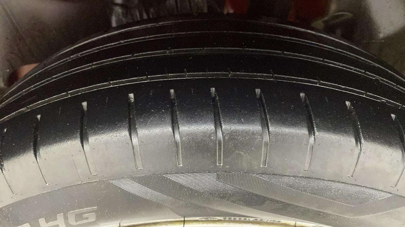 2020 Maruti Swift ZXI PLUS, Petrol, Manual, 46,861 km, Left Rear Tyre Tread