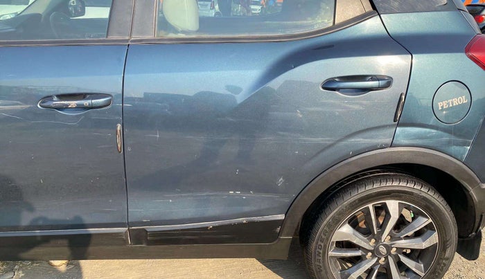 2019 Mahindra XUV300 W8 (O) 1.2 PETROL, Petrol, Manual, 97,358 km, Rear left door - Minor scratches