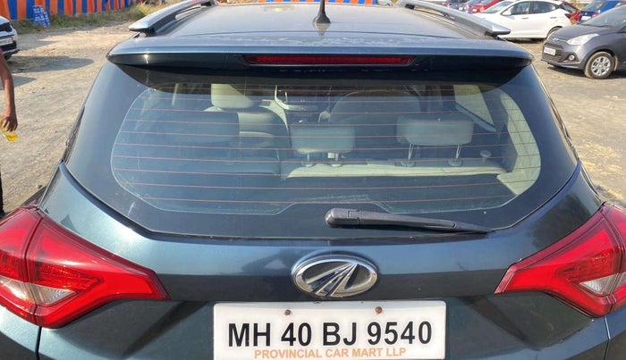 2019 Mahindra XUV300 W8 (O) 1.2 PETROL, Petrol, Manual, 97,358 km, Dicky (Boot door) - Slightly dented