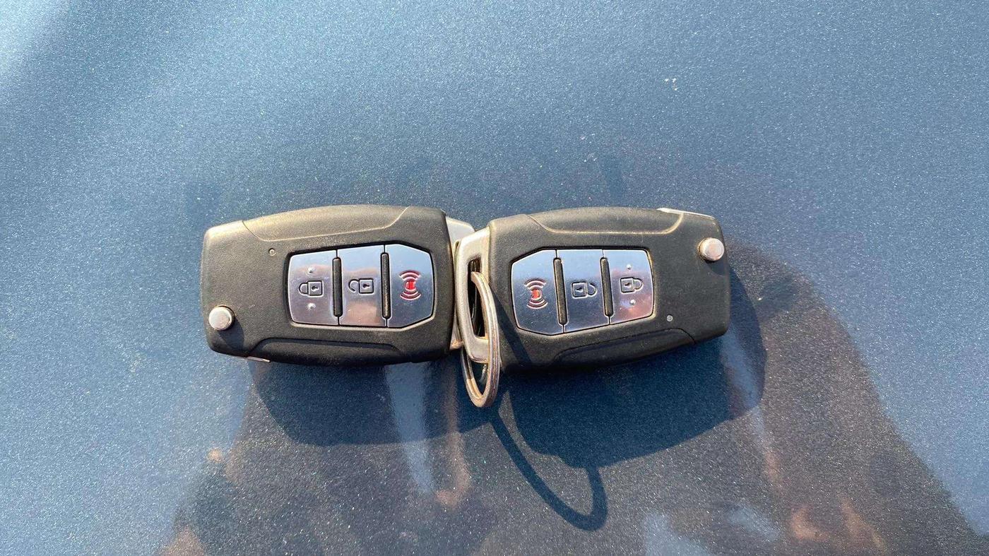 2019 Mahindra XUV300 W8 (O) 1.2 PETROL, Petrol, Manual, 98,220 km, Key Close Up