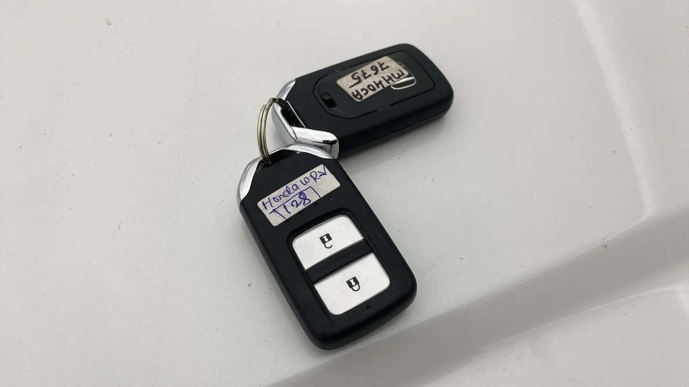 2021 Honda WR-V 1.2L I-VTEC VX MT, Petrol, Manual, 37,011 km, Key Close Up