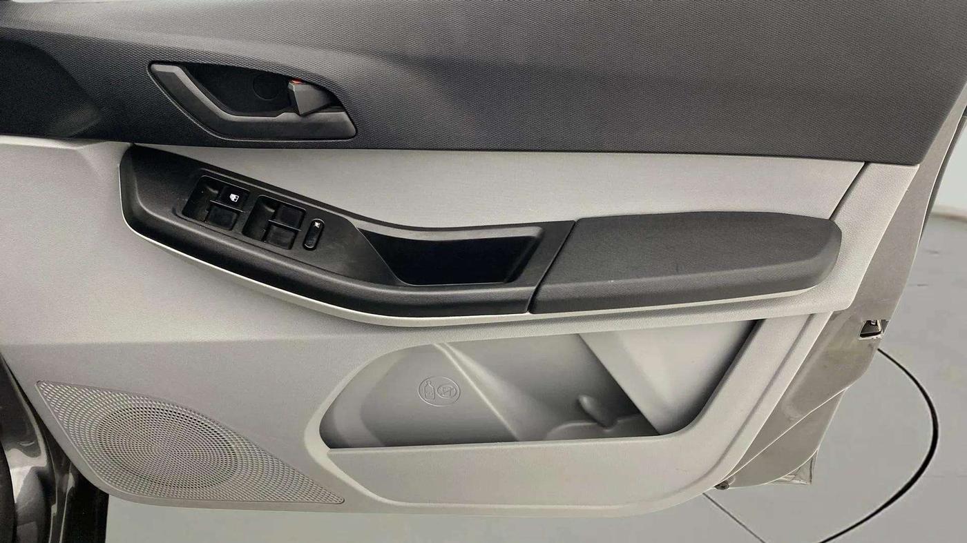 2022 Tata Tiago XTA PETROL, Petrol, Automatic, 42,454 km, Driver Side Door Panels Control