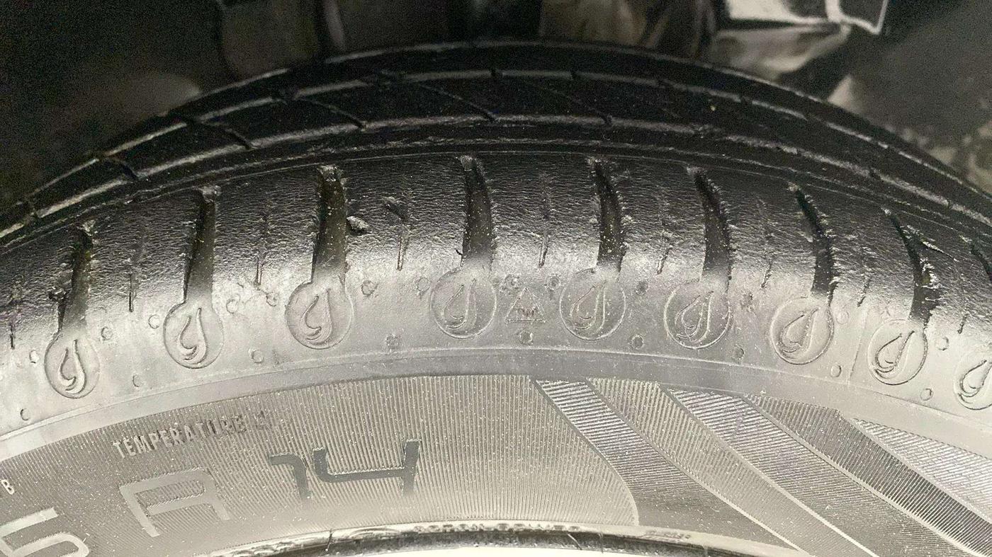 2022 Tata Tiago XTA PETROL, Petrol, Automatic, 42,454 km, Right Front Tyre Tread