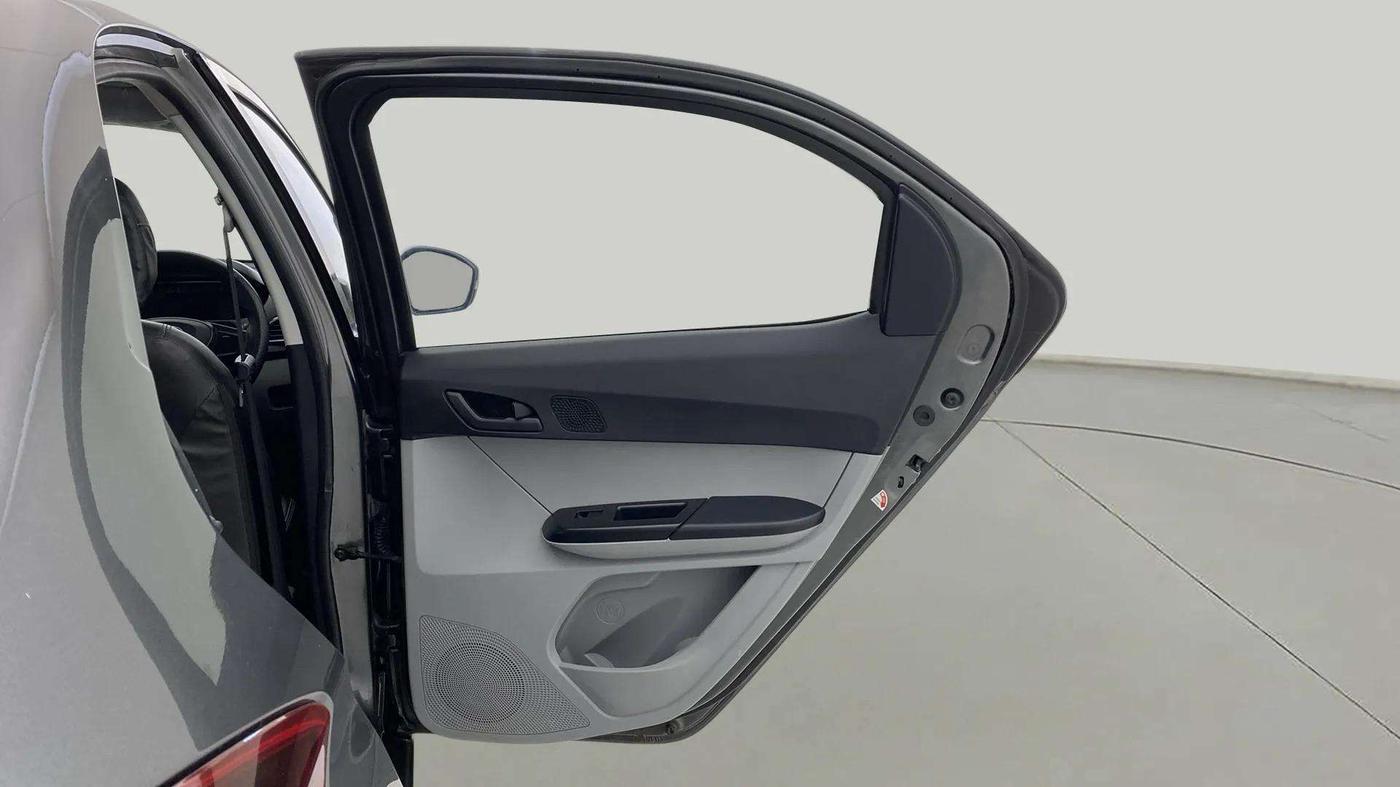 2022 Tata Tiago XTA PETROL, Petrol, Automatic, 42,454 km, RHS Rear Door