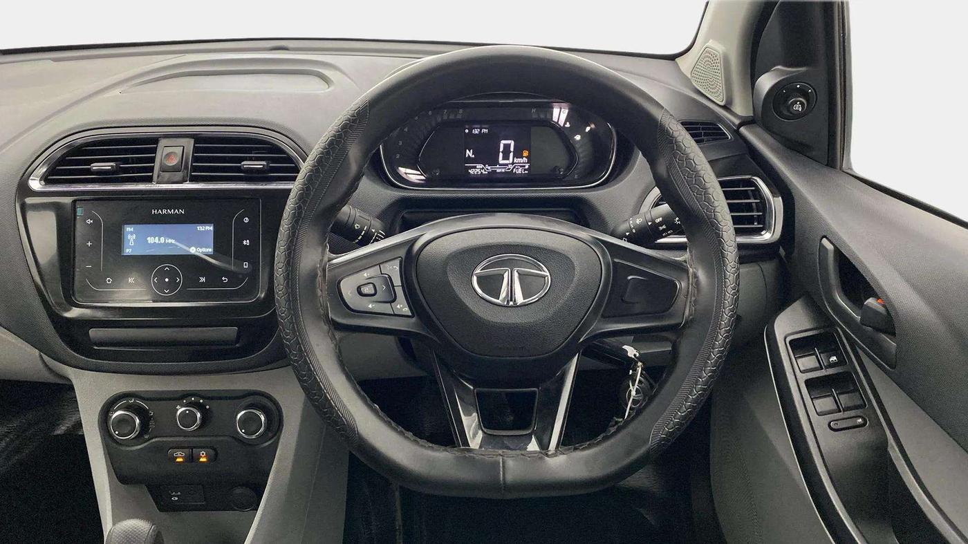2022 Tata Tiago XTA PETROL, Petrol, Automatic, 42,454 km, Steering Wheel Close Up