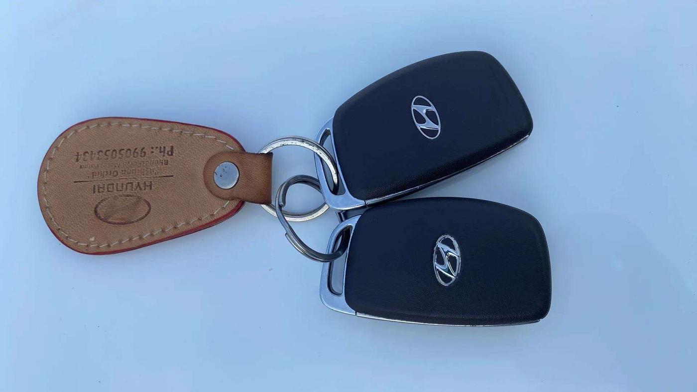 2021 Hyundai NEW I20 ASTA (O) 1.2 MT, Petrol, Manual, 17,912 km, Key Close Up